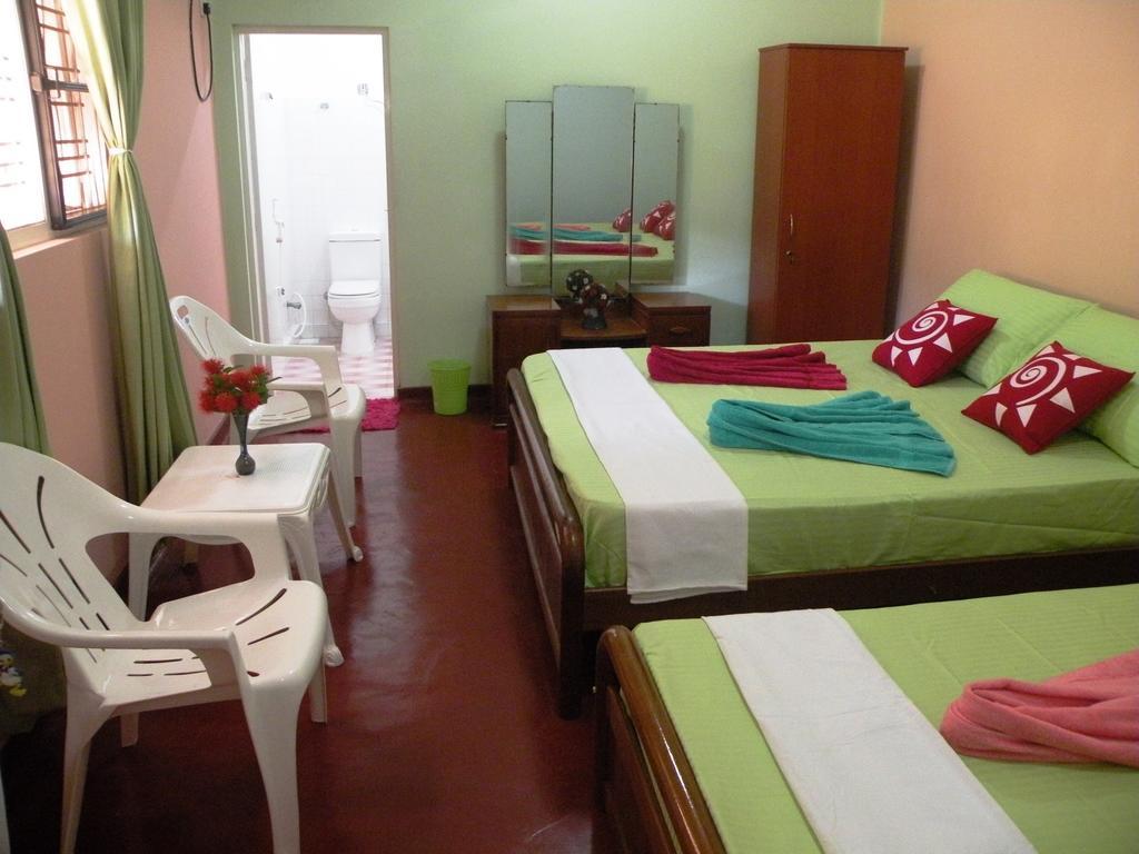 Henderson Airport Residence Negombo Oda fotoğraf