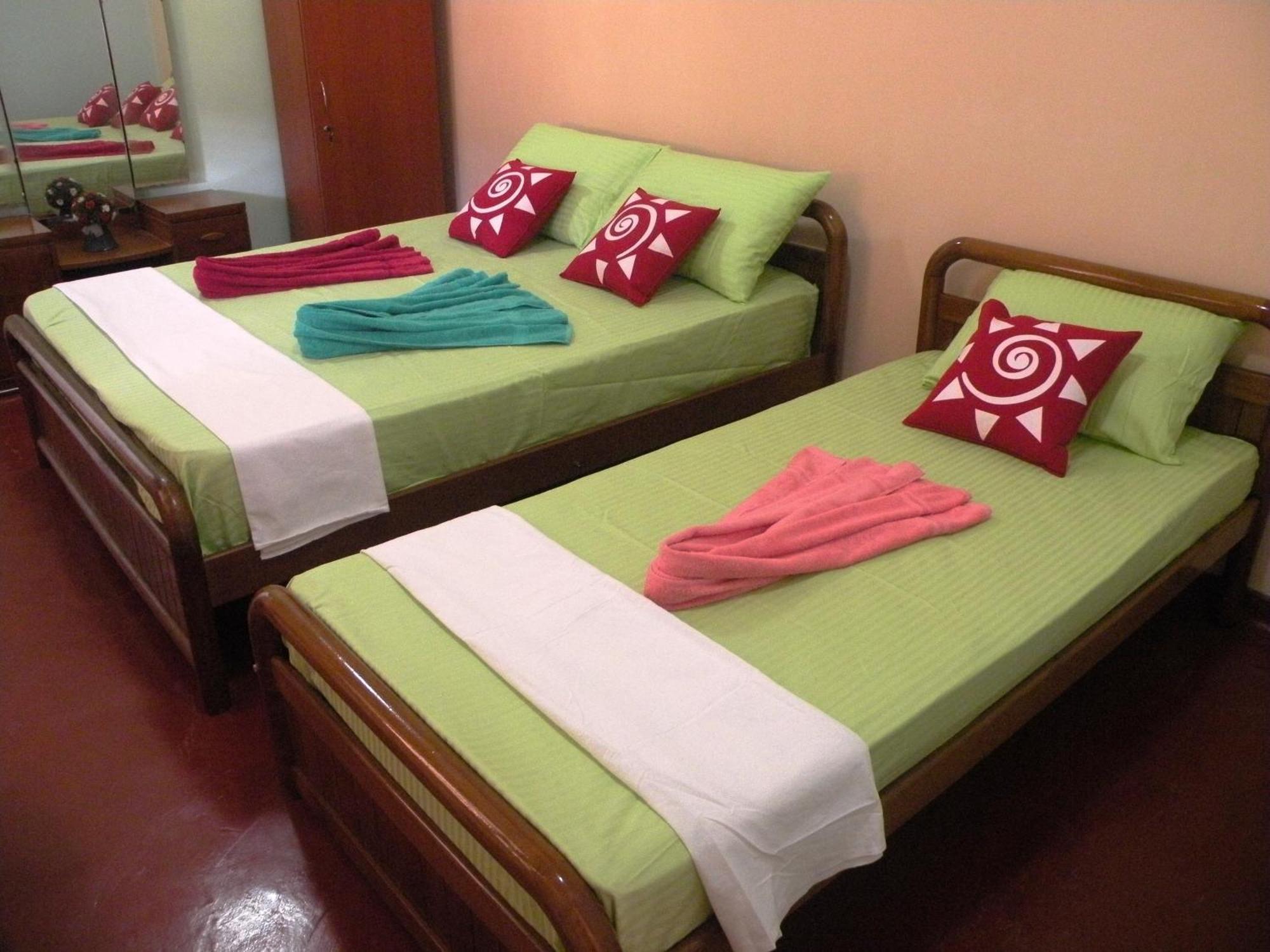 Henderson Airport Residence Negombo Oda fotoğraf