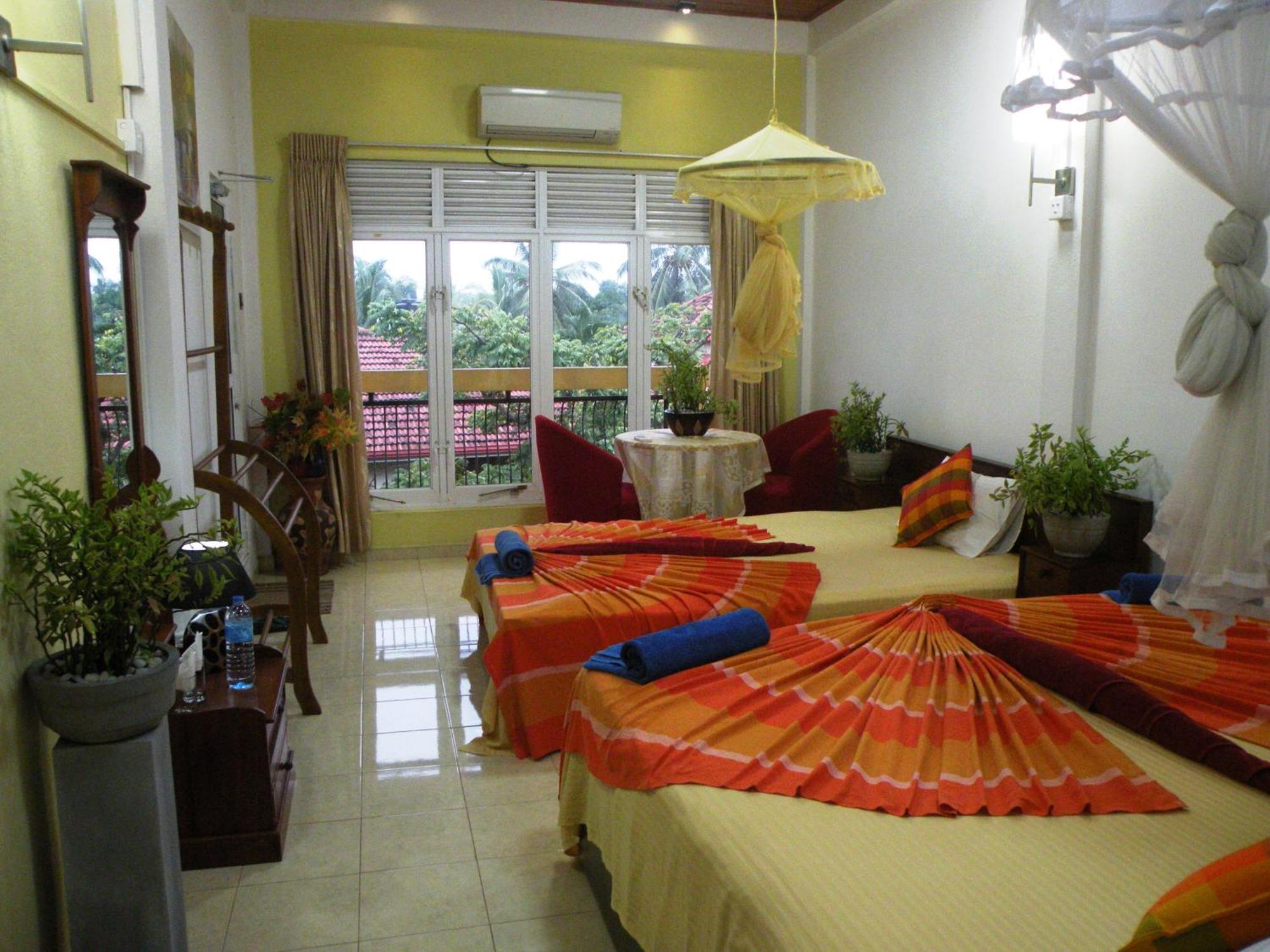 Henderson Airport Residence Negombo Oda fotoğraf